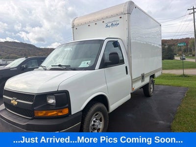 2017 Chevrolet Express Cutaway 3500 Base