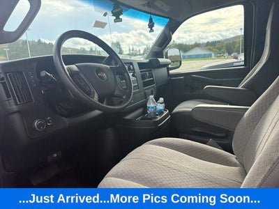 2017 Chevrolet Express Cutaway 3500 Base