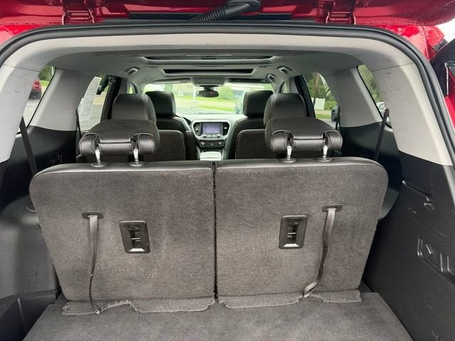 2021 GMC Acadia AT4