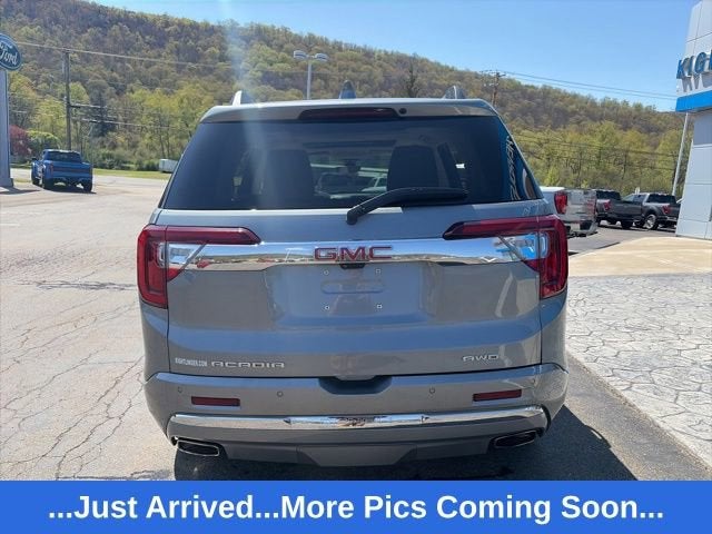 2023 GMC Acadia Denali