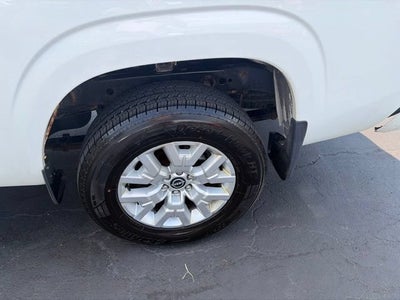 2022 Nissan Frontier SV
