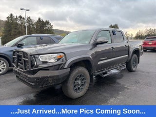 2022 Toyota Tacoma 4WD SR