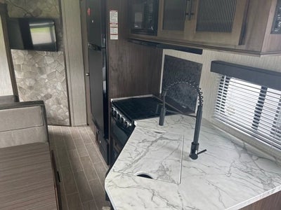 2020 CHEROKEE TRAILER Base