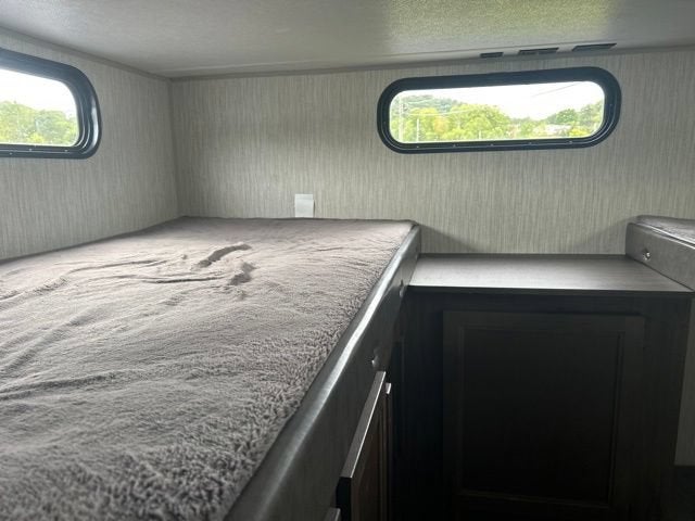 2020 CHEROKEE TRAILER Base
