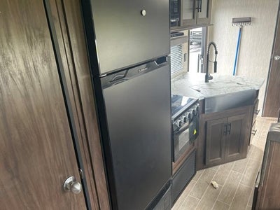 2020 CHEROKEE TRAILER Base