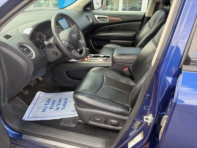 2017 Nissan Pathfinder Platinum