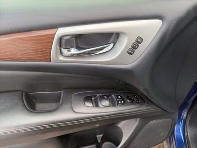 2017 Nissan Pathfinder Platinum