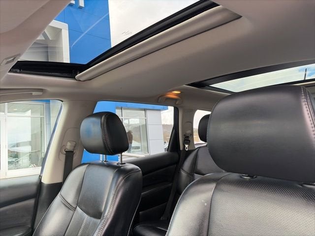 2017 Nissan Pathfinder Platinum