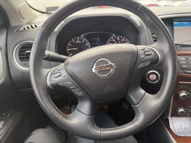 2017 Nissan Pathfinder Platinum