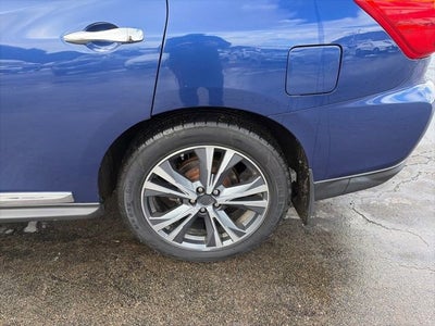 2017 Nissan Pathfinder Platinum