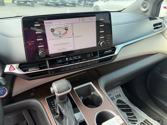 2021 Toyota Sienna XLE